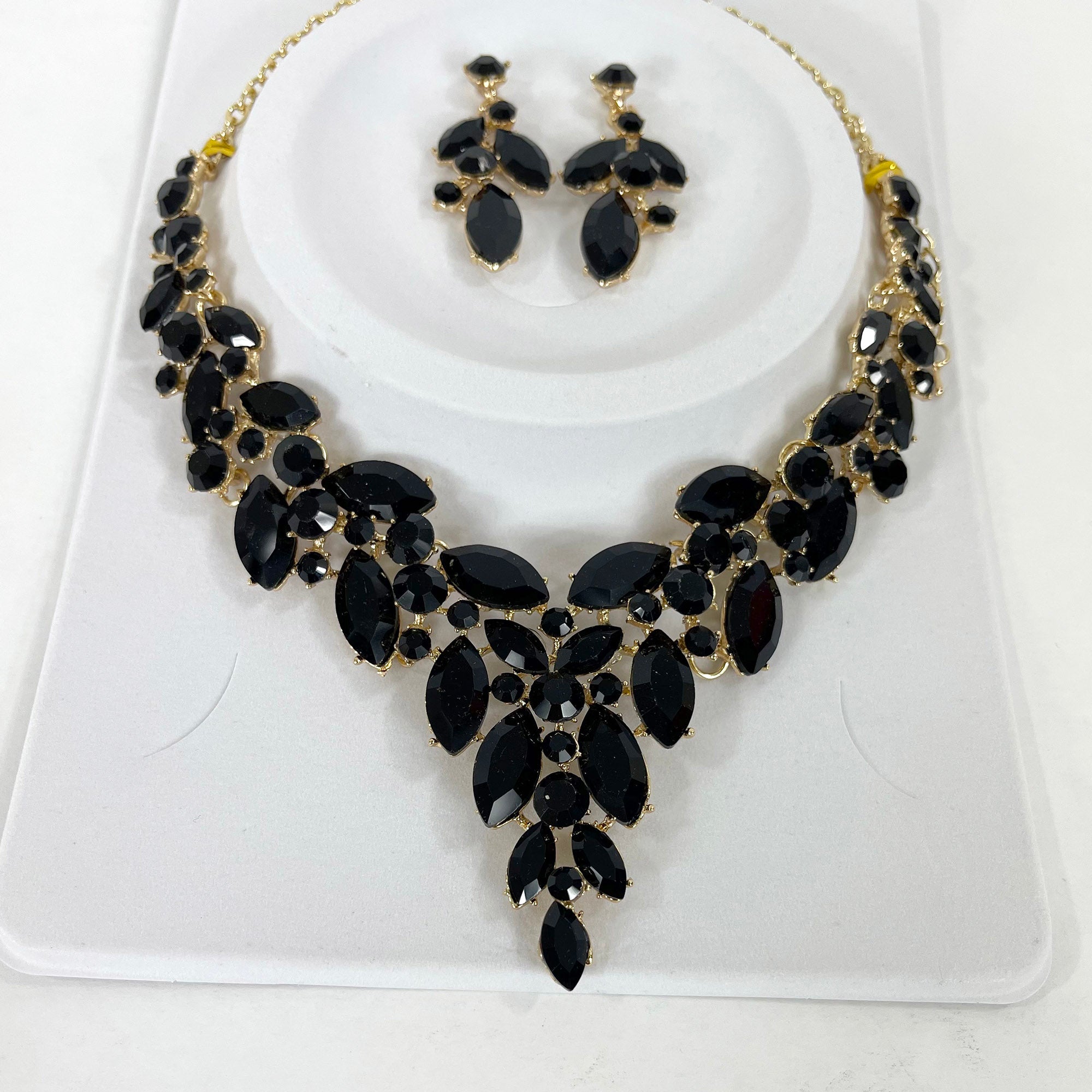 NECKLACE SET 367GJT (6PC)