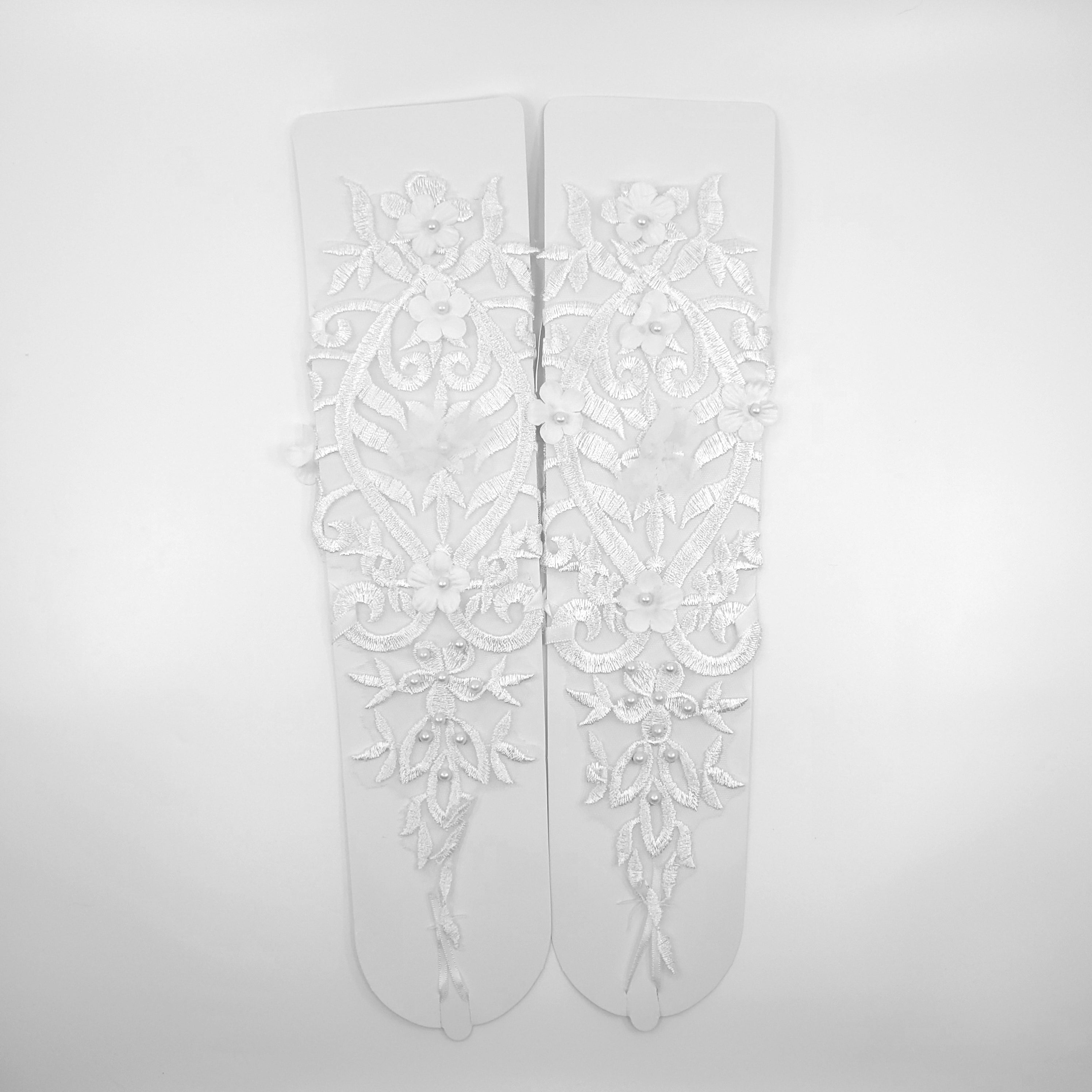 WEDDING GLOVE LACE UP FINGERLESS FLORAL 230 (12PC)